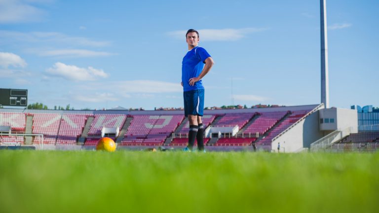 latihan atlet sepak bola