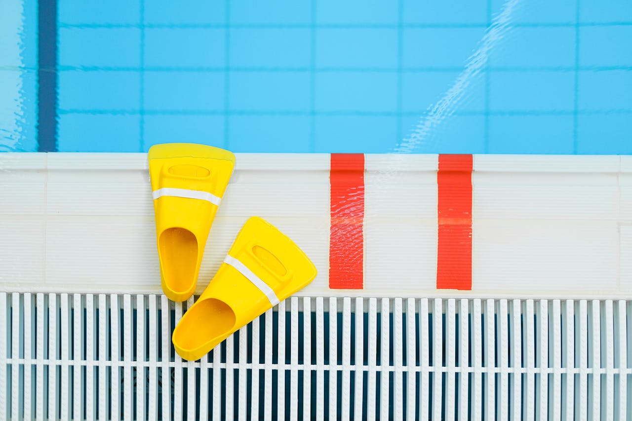 Bisnis peralatan renang